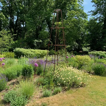 Villa Design Uckermark Mit Riesigem Garten